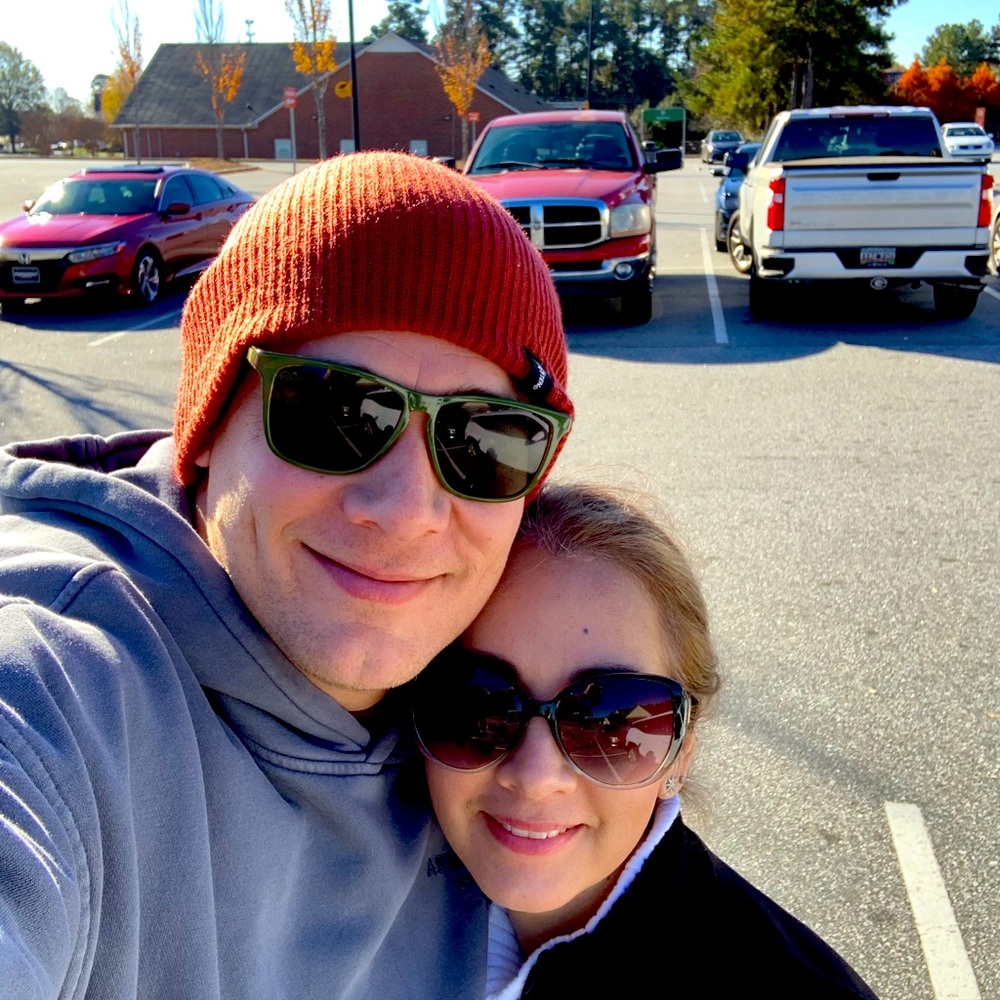 Meet your Poshers, Lily and Ryan